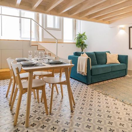 Central Stunning Duplex W/ Patio By Lovelystay Porto Zewnętrze zdjęcie