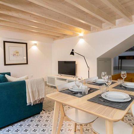 Central Stunning Duplex W/ Patio By Lovelystay Porto Zewnętrze zdjęcie
