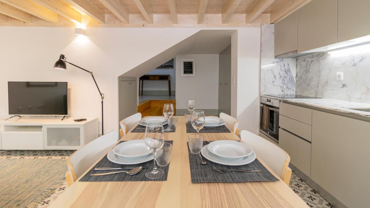 Central Stunning Duplex W/ Patio By Lovelystay Porto Zewnętrze zdjęcie