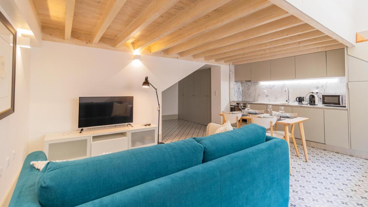 Central Stunning Duplex W/ Patio By Lovelystay Porto Zewnętrze zdjęcie