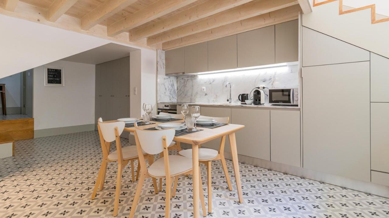 Central Stunning Duplex W/ Patio By Lovelystay Porto Zewnętrze zdjęcie